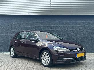 Unfallwagen Volkswagen Golf 7.5 Highline 1.4TSI Automaat 2017/4