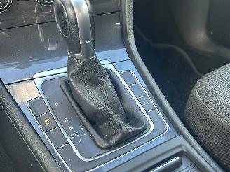 Volkswagen Golf 7.5 Highline 1.4TSI Automaat picture 11