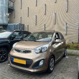 uszkodzony samochody osobowe Kia Picanto 1.2 Comfort line Panorama Key Less 2012/1