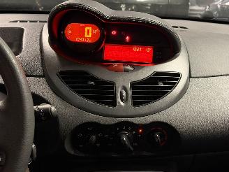 Renault Twingo AUTOMAAT AIRCO NAP KM STAND picture 14