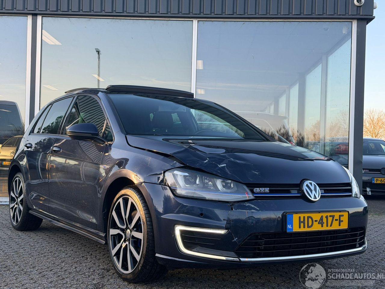 Volkswagen Golf 1.4 TSI GTE PANO DSG