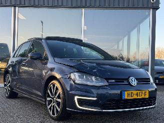 Damaged car Volkswagen Golf 1.4 TSI GTE PANO DSG 2015/10
