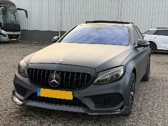 Voiture accidenté Mercedes C-klasse 350e AMG PANO/LED/FULL 2015/10