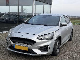 Vaurioauto  passenger cars Ford Focus 1.0 EcoBoost ST Line 2019/2