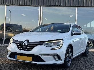 damaged passenger cars Renault Mégane 1.2 TCe GT-Line 2017/2