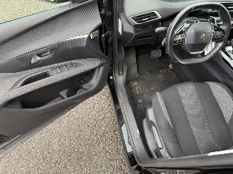 Peugeot 3008 1.2 PureTech Allure Automaat picture 10