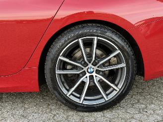 BMW 3-serie 320i High Executive AUTOMAAT/LED picture 12