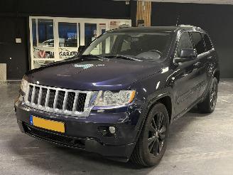 uszkodzony samochody osobowe Jeep Grand-cherokee 3.6 Laredo Automaat 2011/2