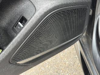 Audi RS 4 AVANT PANO/CERAMIC/FULL OPTION picture 11