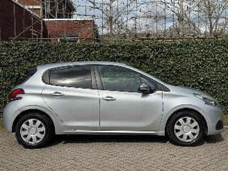 Peugeot 208 1.2 Facelift Urban Soul picture 3