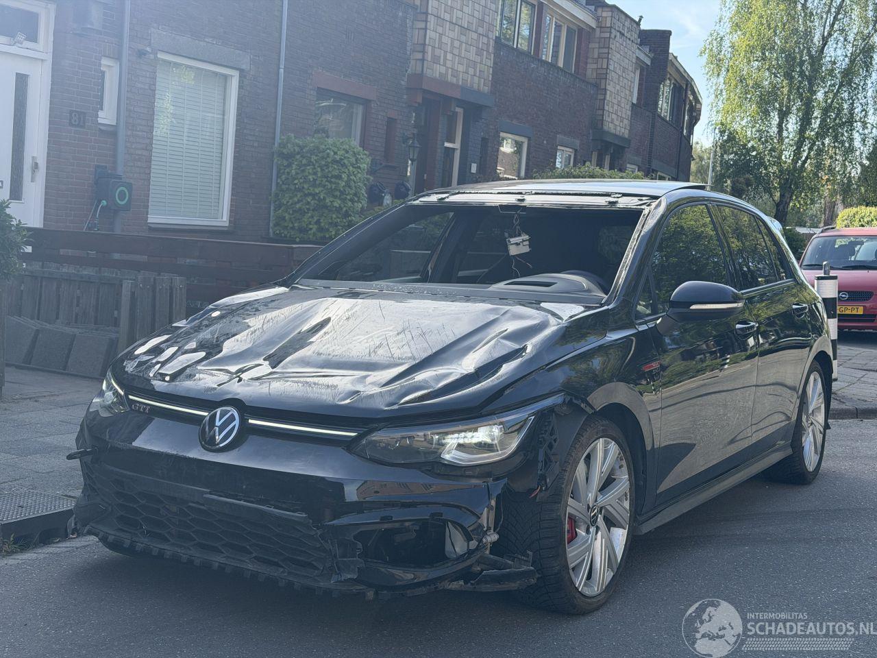 Volkswagen Golf 8 GTI CLUBSPORT PANO/HEAD-UP