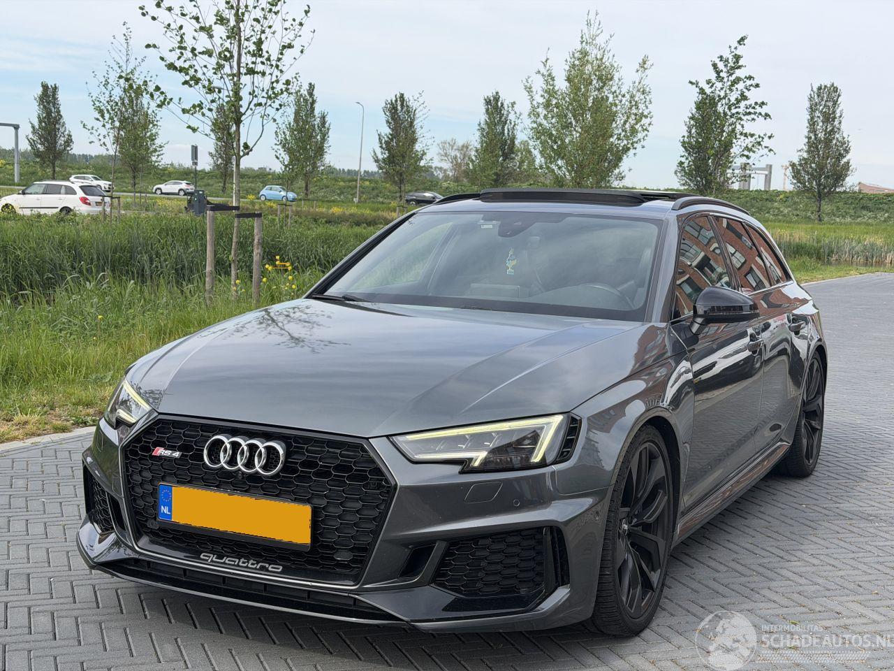 Audi RS 4 AVANT 2.9TFSI CERAMIC/FULL OPTION