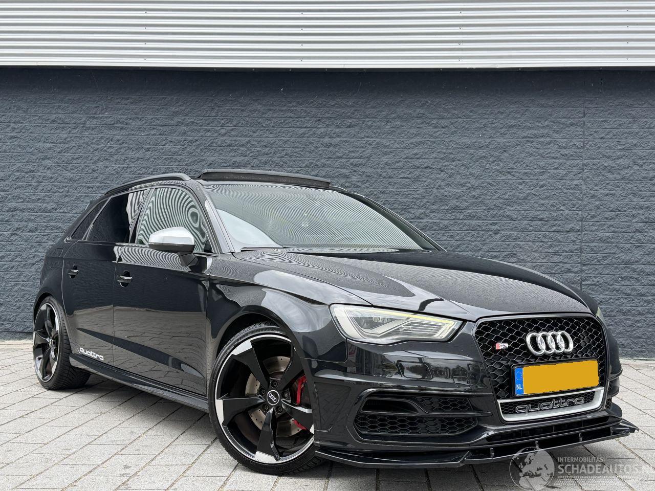 Audi S3 SPORTBACK PANO/DSG/500PK