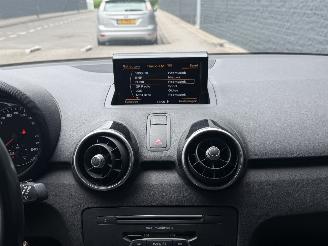 Audi A1 1.0 TFSI S-LINE SPORTBACK picture 17