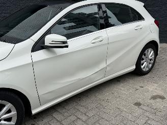 Mercedes A-klasse A200 AUTOMAAT/PANO picture 10