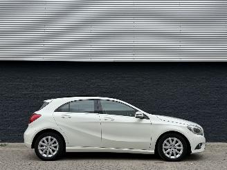 Mercedes A-klasse A200 AUTOMAAT/PANO picture 2