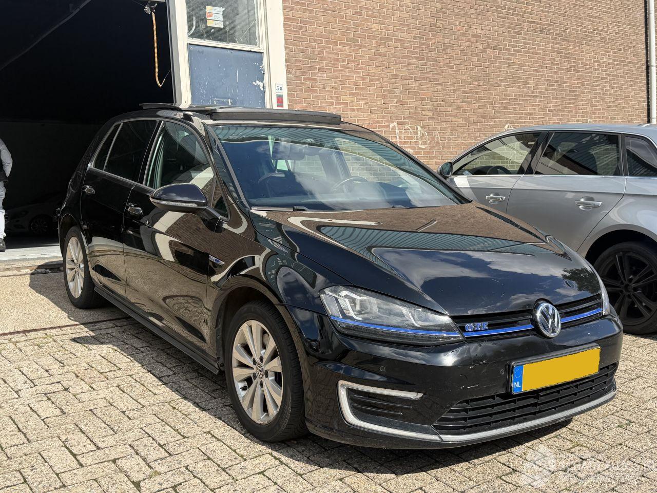 Volkswagen Golf 7 GTE PANO/AUTOMAAT