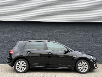 Volkswagen Golf GTE PANO/DSG picture 2