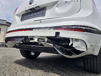 Volkswagen Tiguan R-LINE 180 kW Hybride picture 18