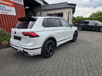 Volkswagen Tiguan R-LINE 180 kW Hybride picture 3