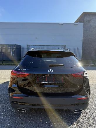 Mercedes GLA 250e AMG-Line picture 17
