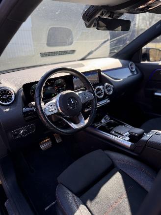 Mercedes GLA 250e AMG-Line picture 8