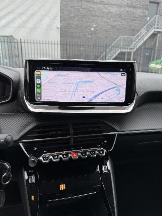 Peugeot 208 Allure picture 10