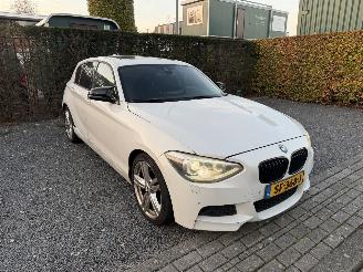 BMW 1-serie 116i Pano picture 22