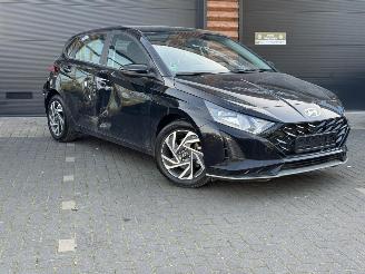 krockskadad bil auto Hyundai I-20 Hyundai I20 1.0 T-GDI Comfort AUTOMAAT 2025/1