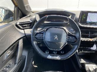 Peugeot 208 GT-Line picture 29