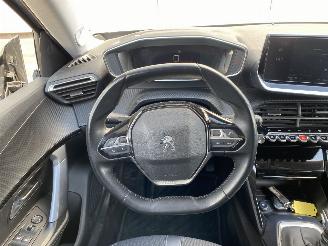 Peugeot 2008 Allure Camera, Navi, Apple carplay, Clima picture 20