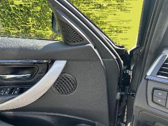 BMW 3-serie Touring 318i M sport edition HUD TREKH?AAK picture 13