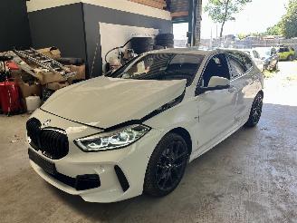 Schadeauto BMW 1-serie 118i M Sport 2023/2