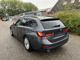 BMW 3-serie Touring 330e picture 5