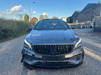 Mercedes Cla-klasse Coupé 180 AMG picture 2