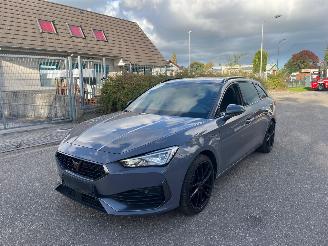 uszkodzony samochody osobowe Cupra Leon Sportstourer 1.4 e-Hybrid VZ 245 pk 2024/6