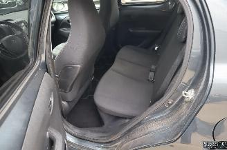 Peugeot 108 1.0 BENZ picture 11