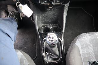 Peugeot 108 1.0 BENZ picture 14