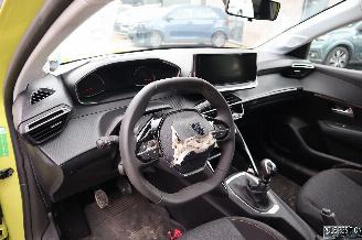 Peugeot 208 1.2 BENZ picture 10