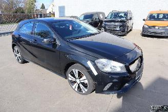 krockskadad bil auto Mercedes A-klasse 160 D 2016/5