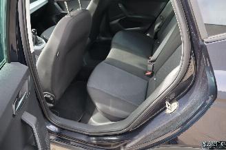 Seat Arona 1.0 BENZ picture 13
