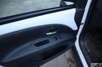 Toyota Aygo 1.0 BENZ picture 7