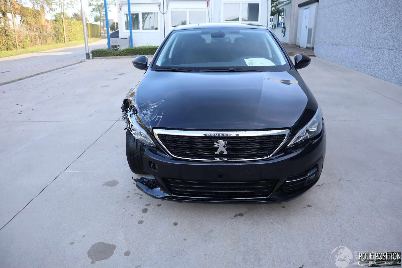 Peugeot 308 1.2 BENZ