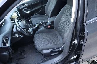 Peugeot 308 1.2 BENZ picture 10