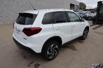 Suzuki Vitara 1.5 HYBRIDE picture 3