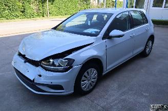 Schadeauto Volkswagen Golf 1.6 TDI 2018/11