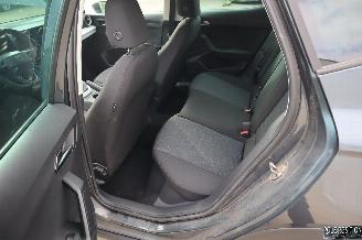 Seat Arona 1.0 BENZ picture 13