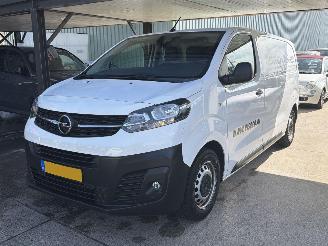 dañado vehículos comerciales Opel Vivaro 360 camera NAP AIRCO CRUISE 2021/10