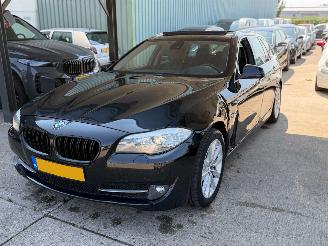 Auto incidentate BMW 5-serie 523i High Executive Leder Xenon Pano 2011/8
