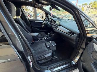 BMW 2-serie 220i M PAKKET PANO XENON 7 PERSOONS picture 14